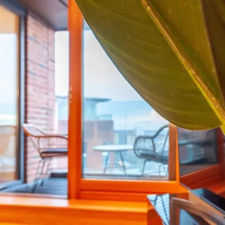 Pass The Keys Granary Wharf Deluxe - Balcony And Rooftop Garden Apartment *